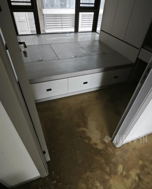 ！业主崩溃：全屋都是无法接受尊龙凯时网站婚房被粪水浸泡(图6)